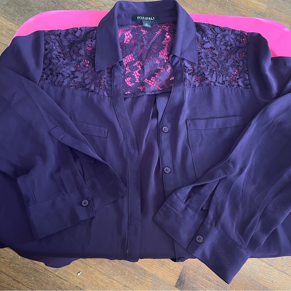 Roz & Ali purple button down lace top shirt